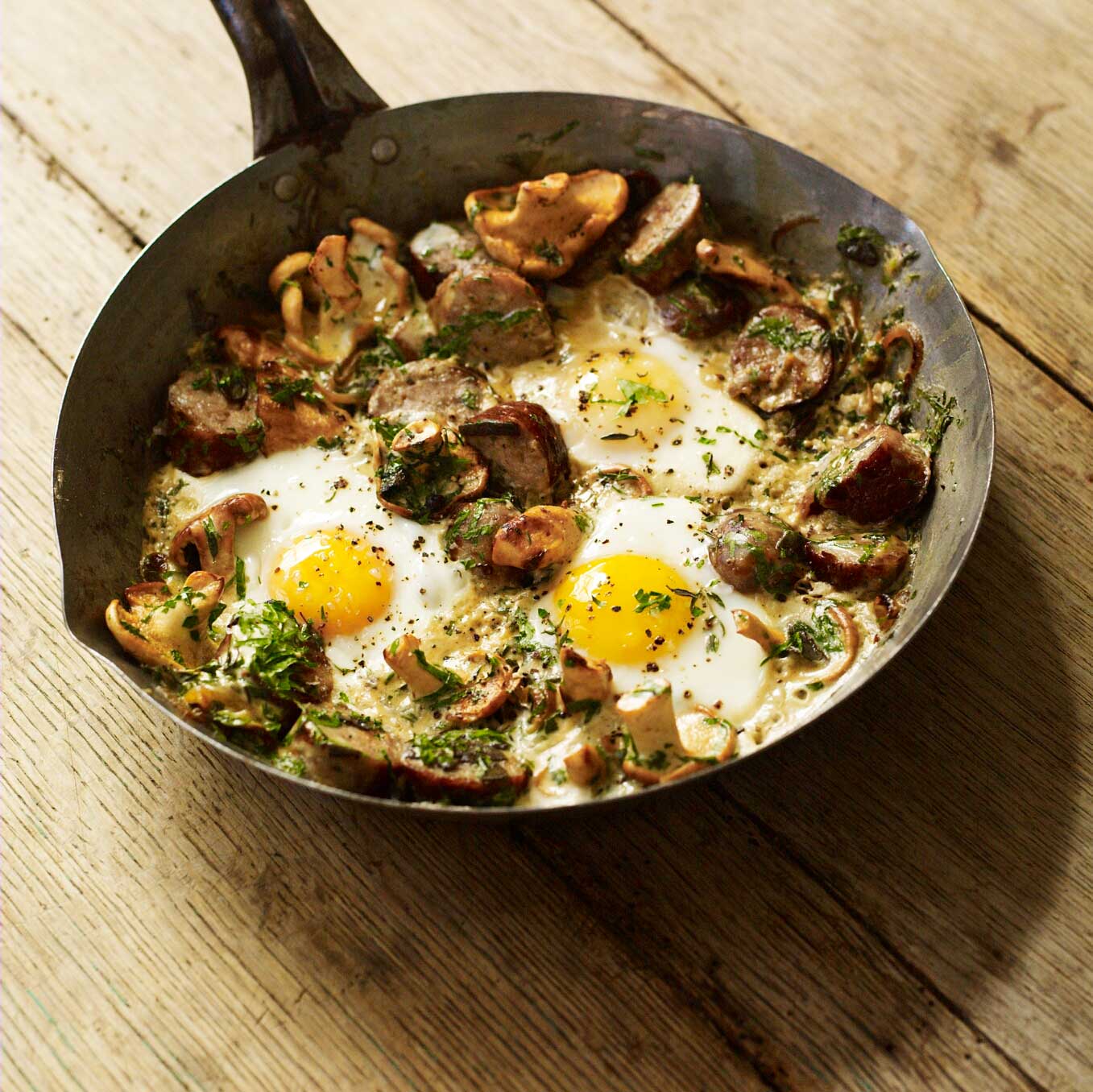 Autumn wild mushroom & sausage chachouka