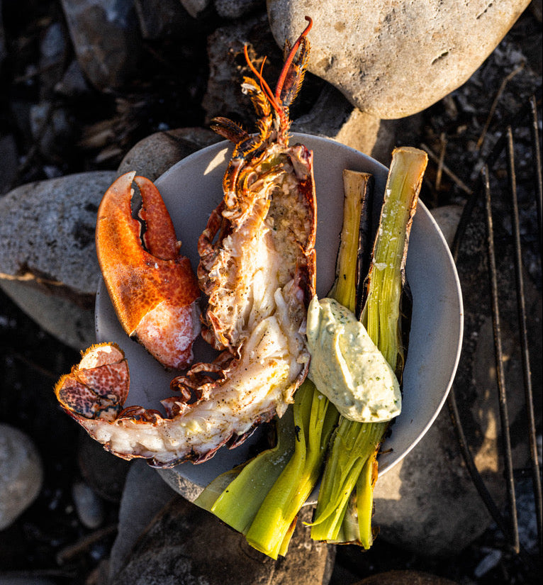 Barbecued lobster with blackened leeks and tarragon mayonnaise