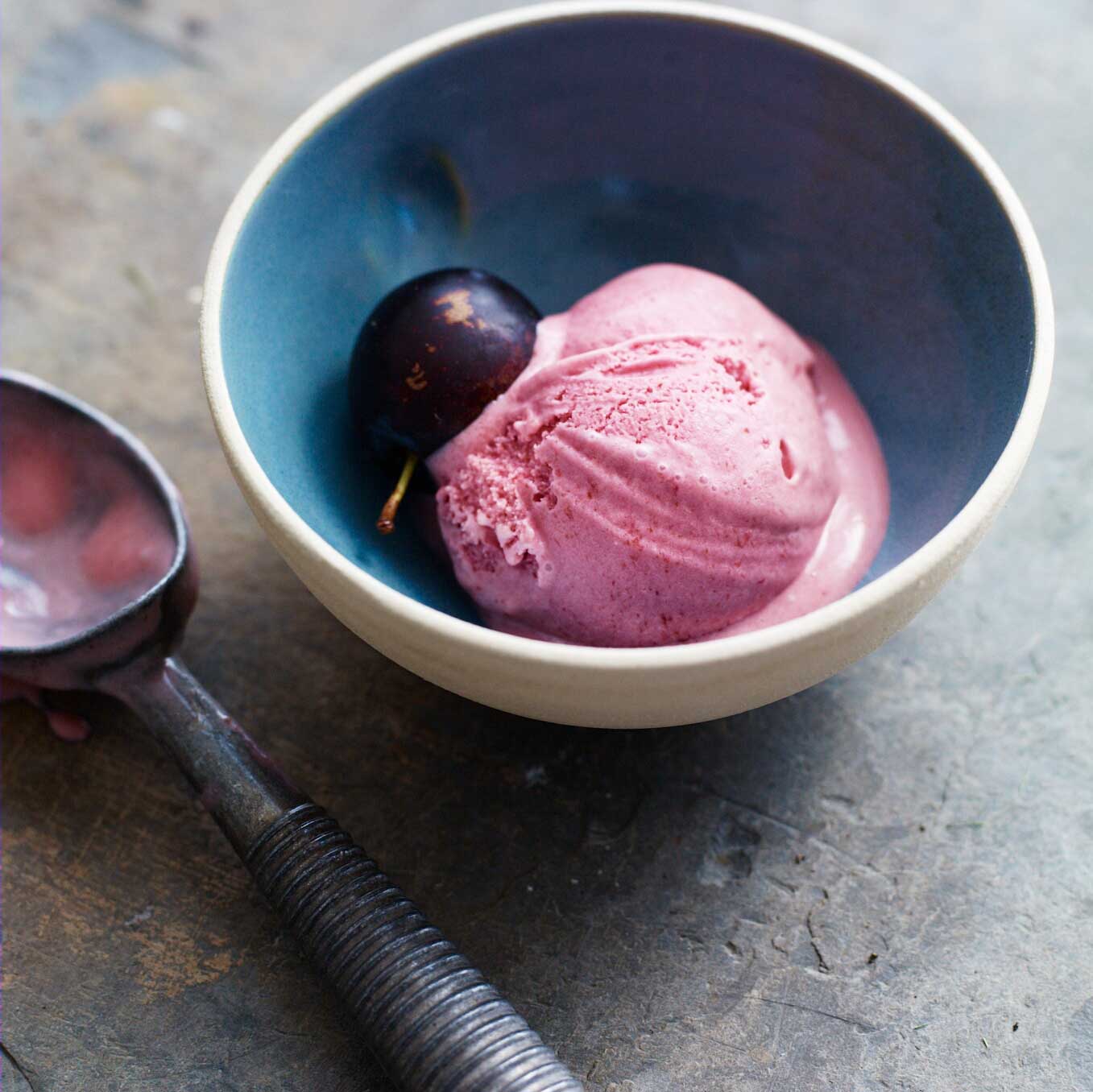 Damson ice cream