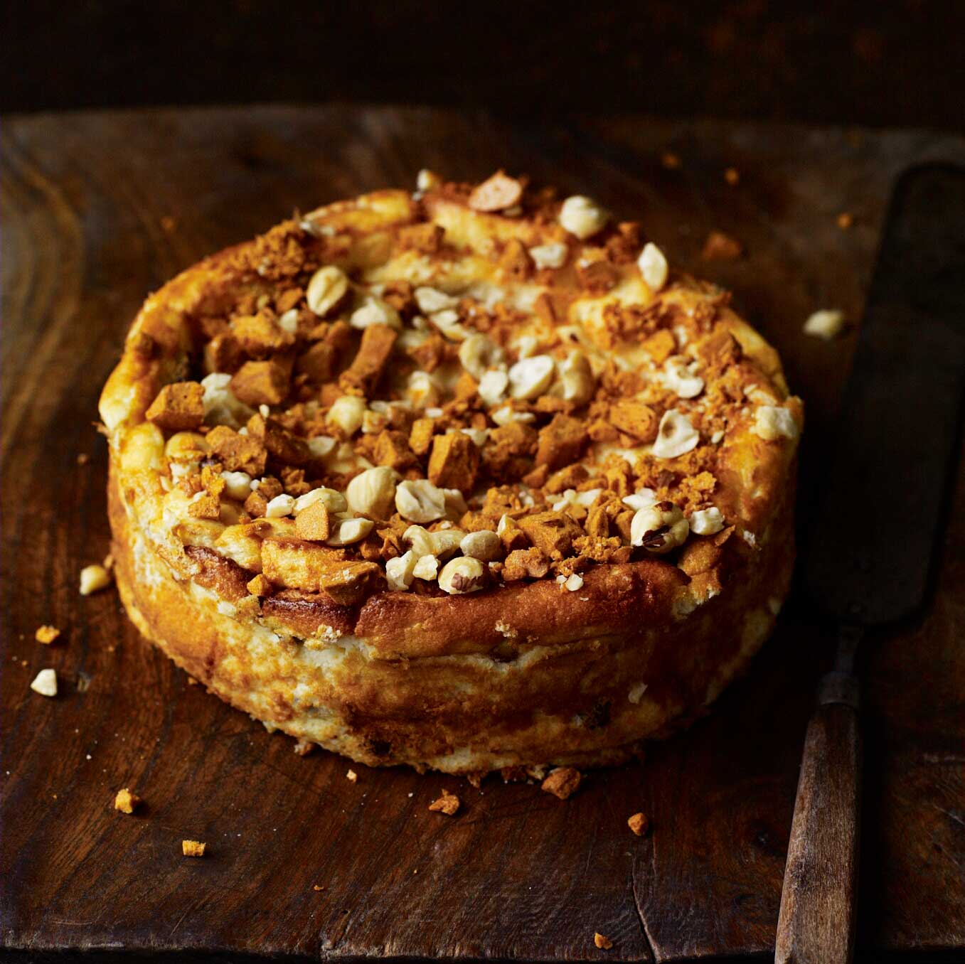 Cobnut, yoghurt & honeycomb cake