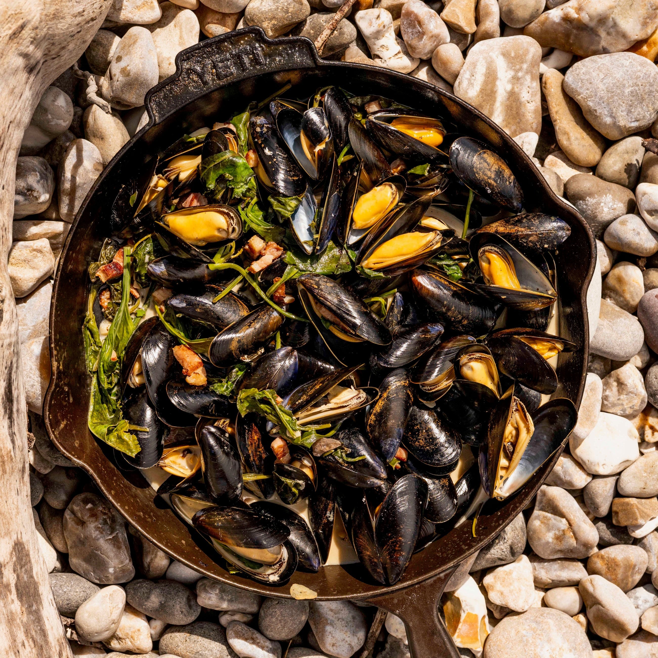 Mussels with sea beet, bacon and cider