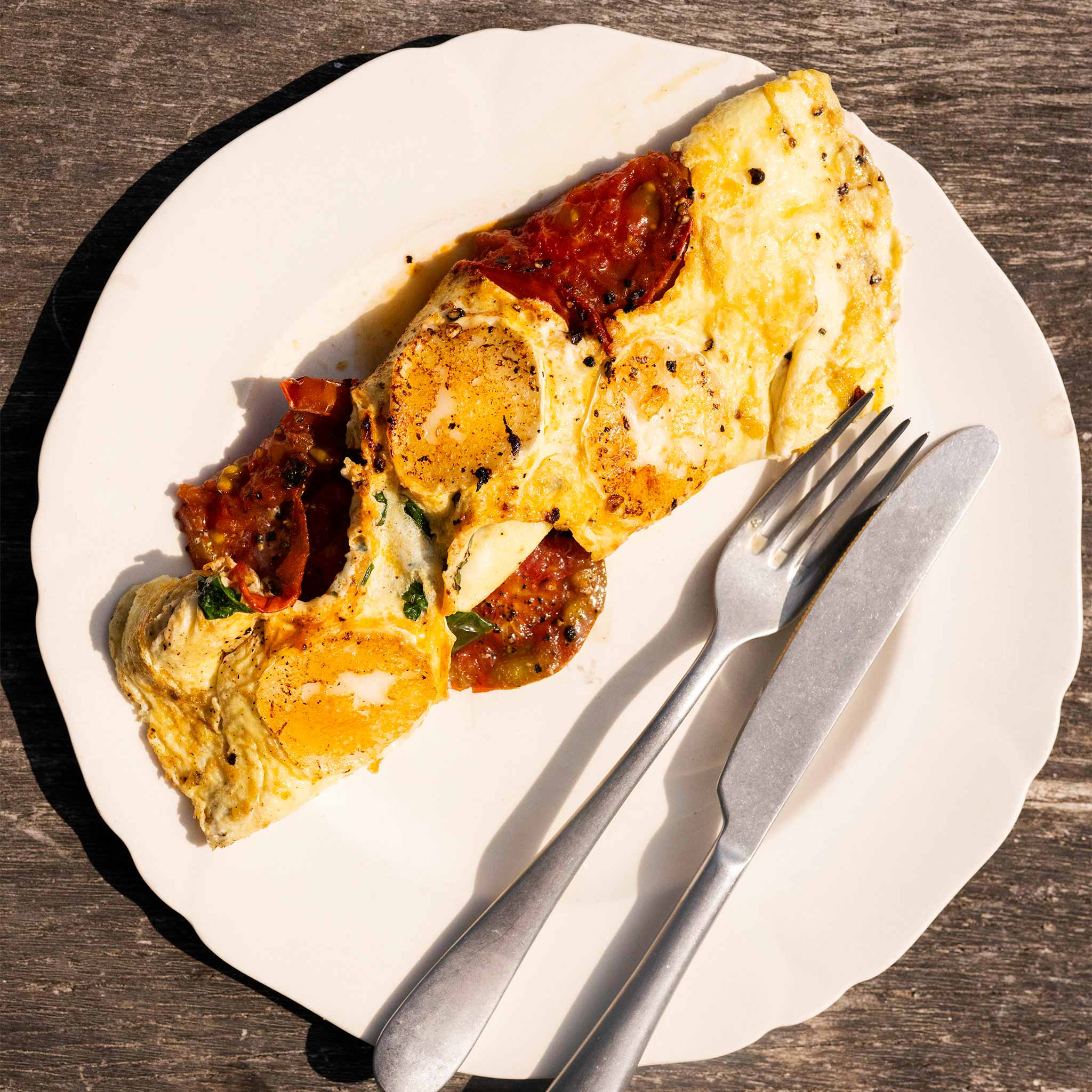Tomato, basil and goat’s cheese omelette