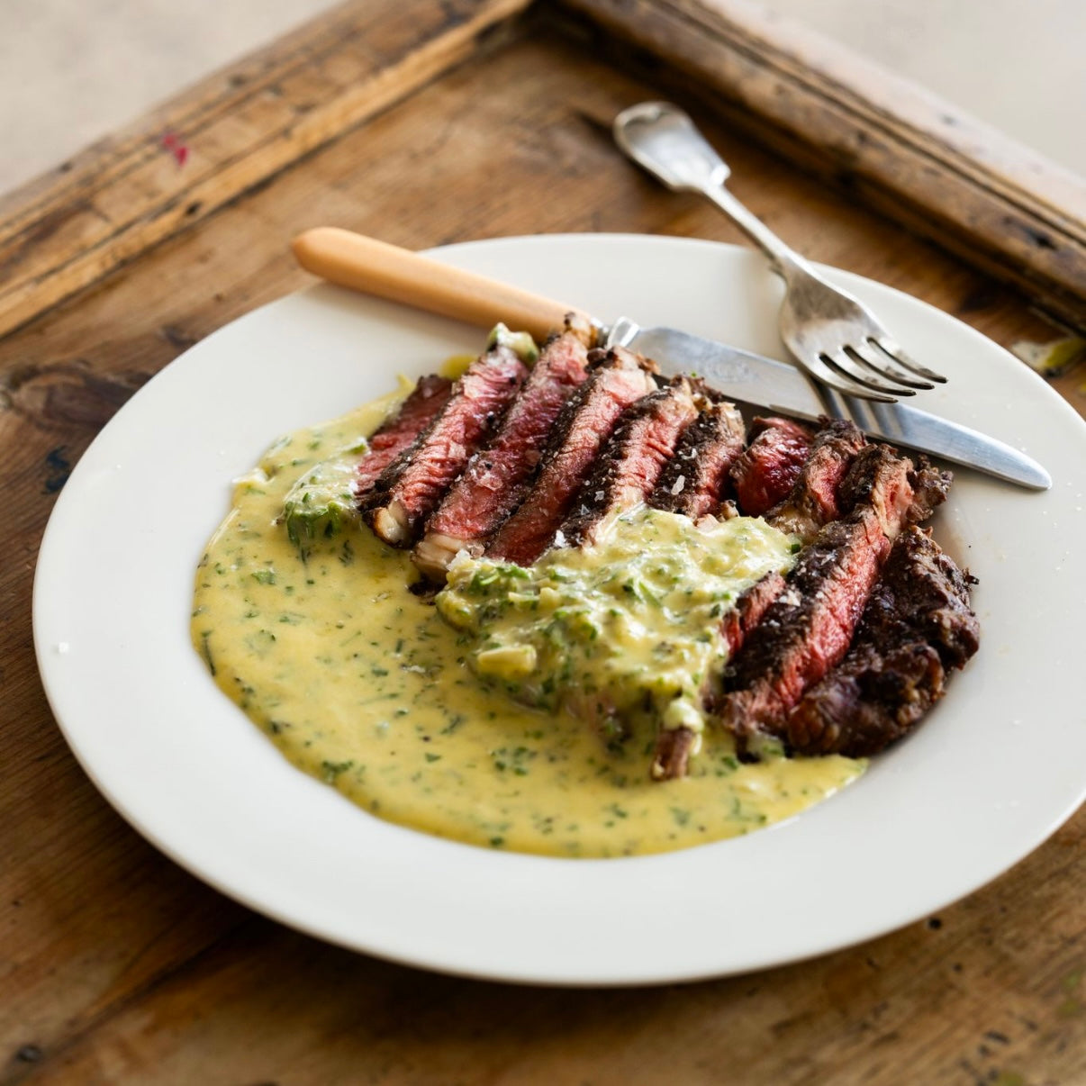 Barbecued steaks with a classic (ish) béarnaise sauce