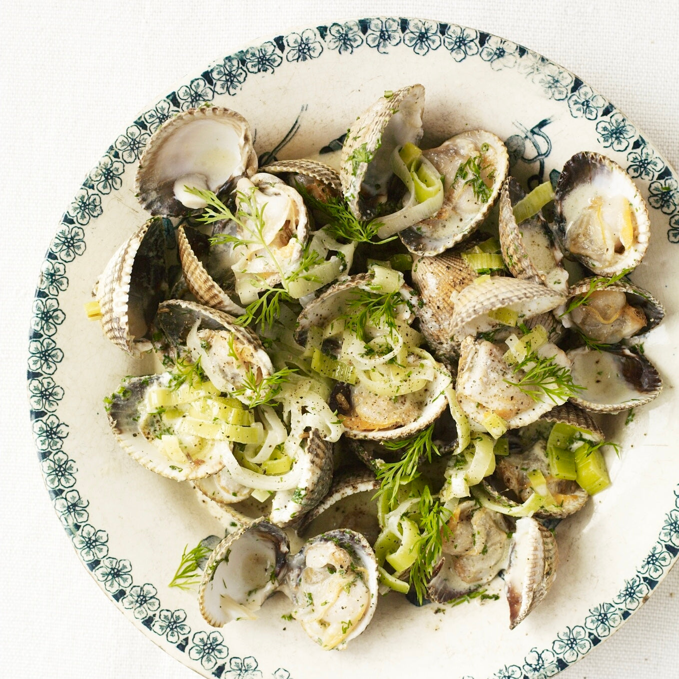 Cockles with leeks, Pernod, dill and cream