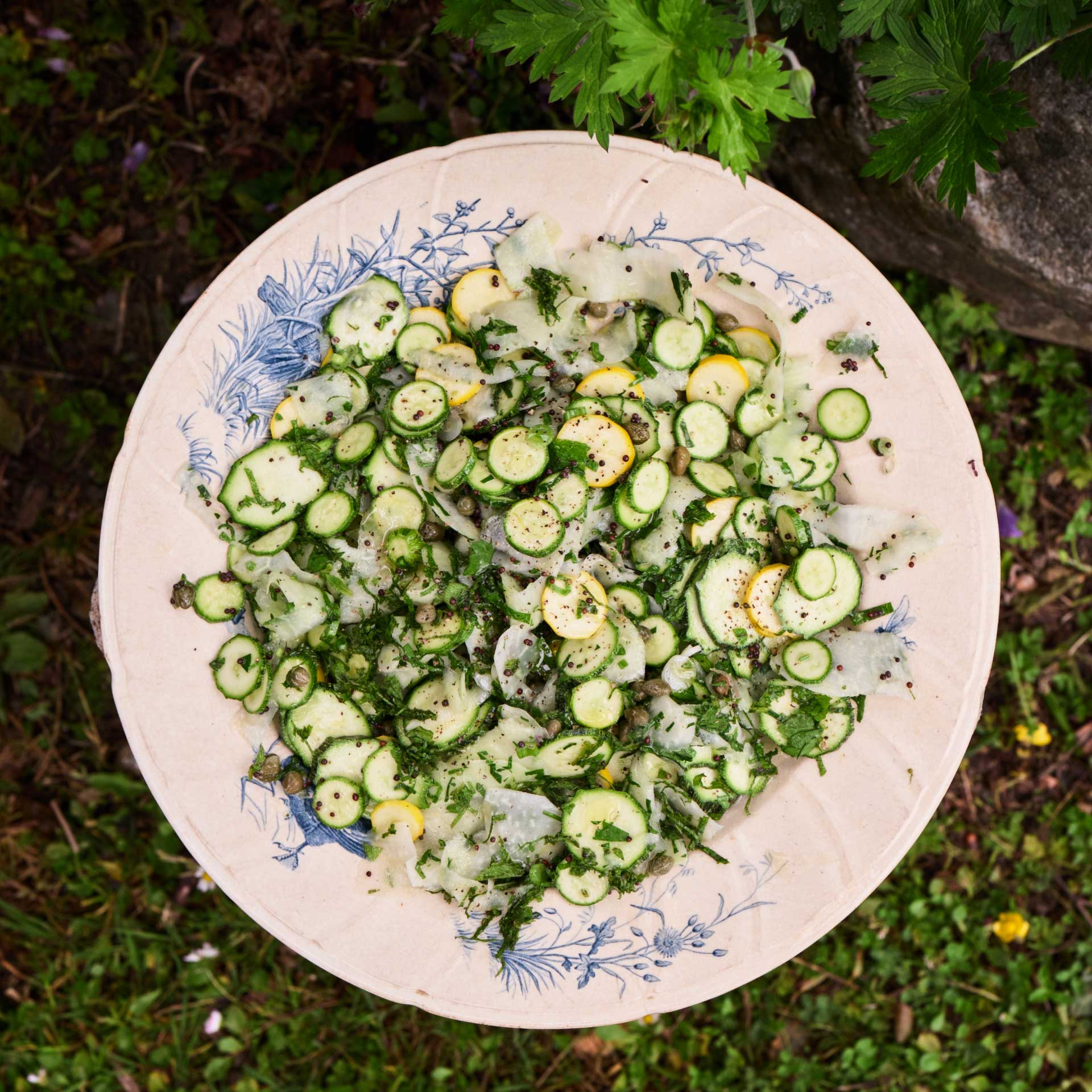 A little courgette and kohlrabi salad