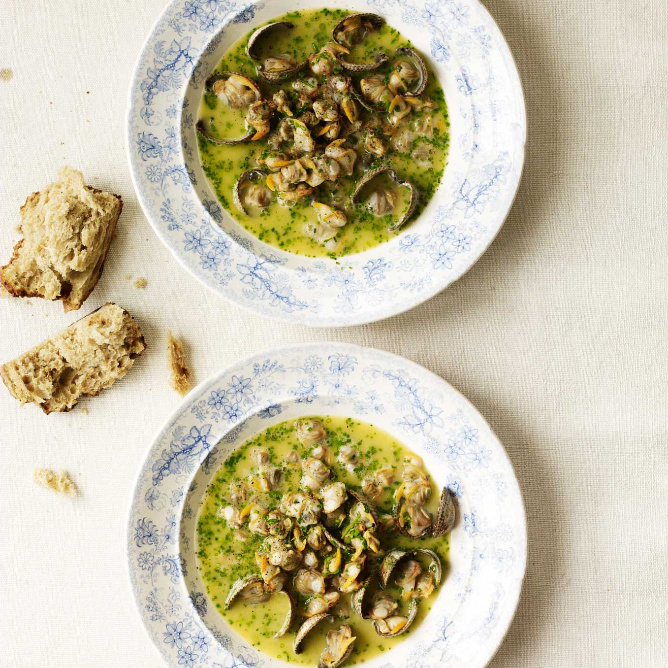 Cockles in butter & chives