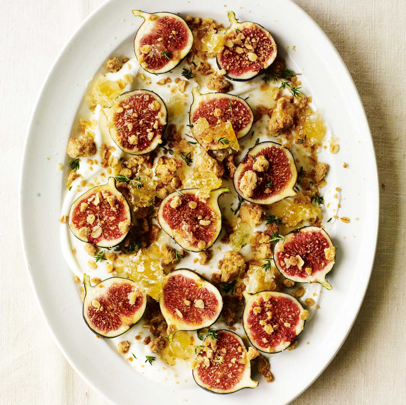 Figs with yoghurt, honey & roasted barley crumble