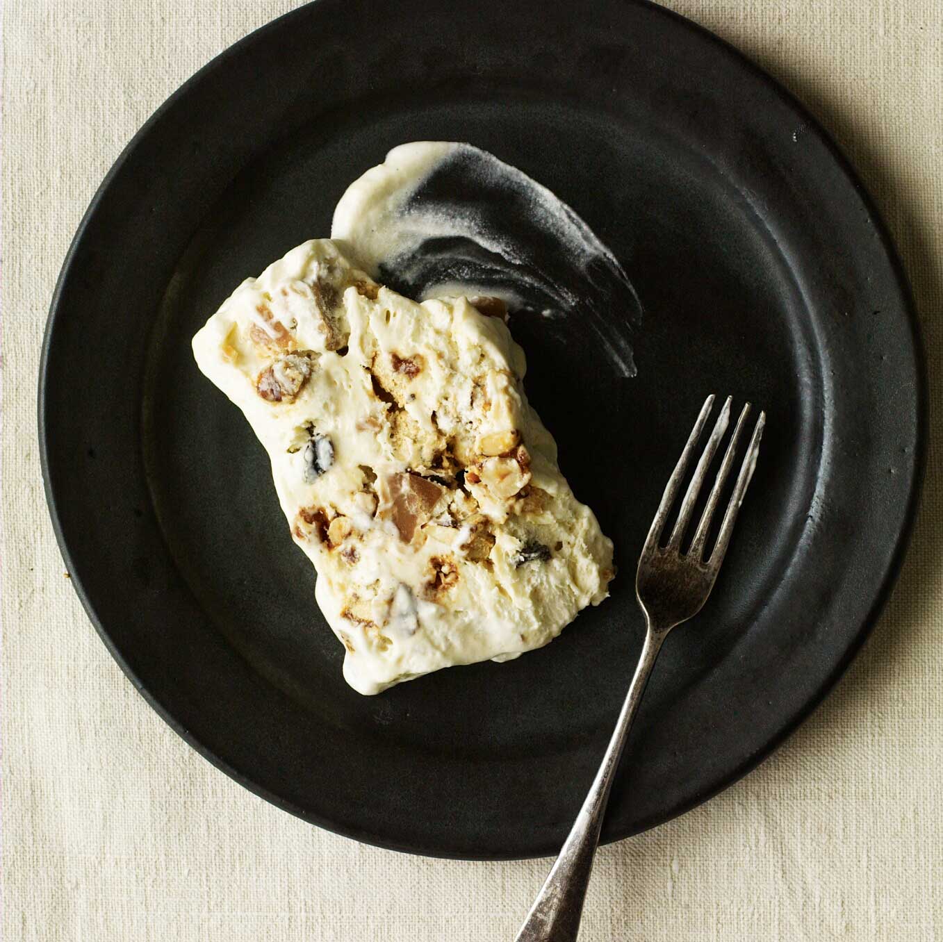Fudge, raisin & hazelnut brittle parfait