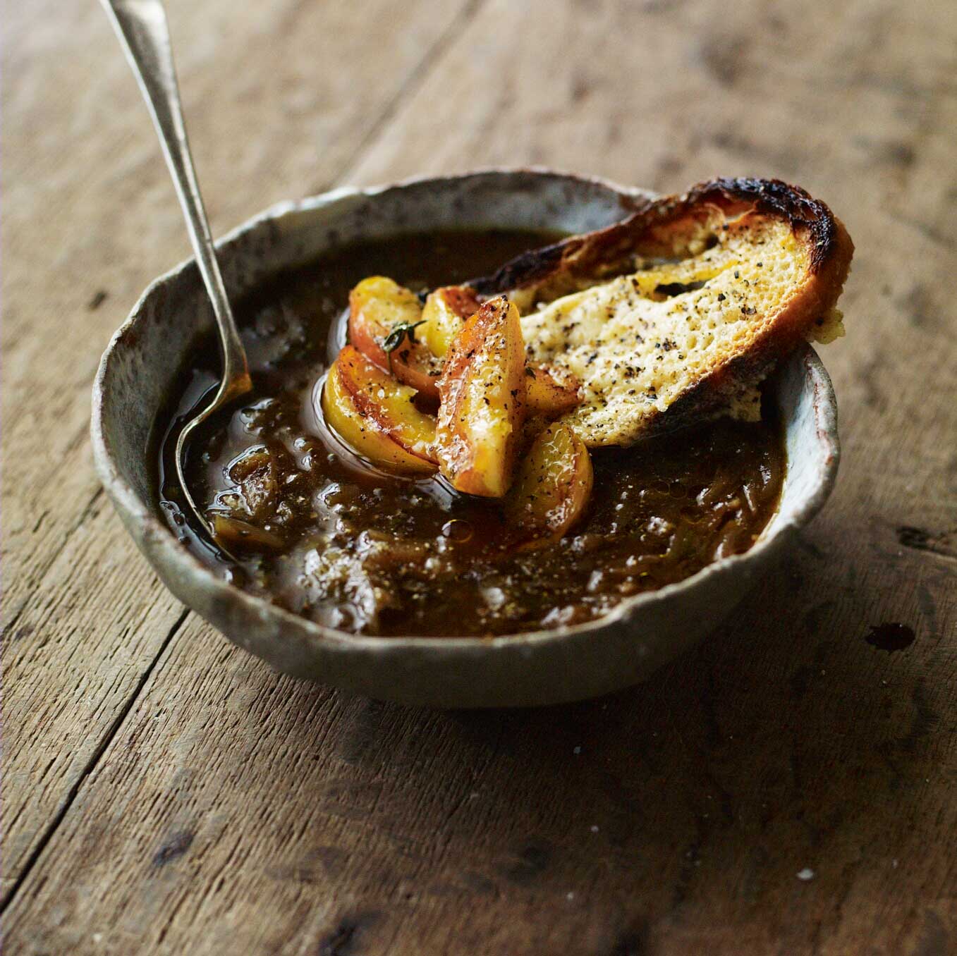 Onion soup, grilled cheddar toasts & fried apples