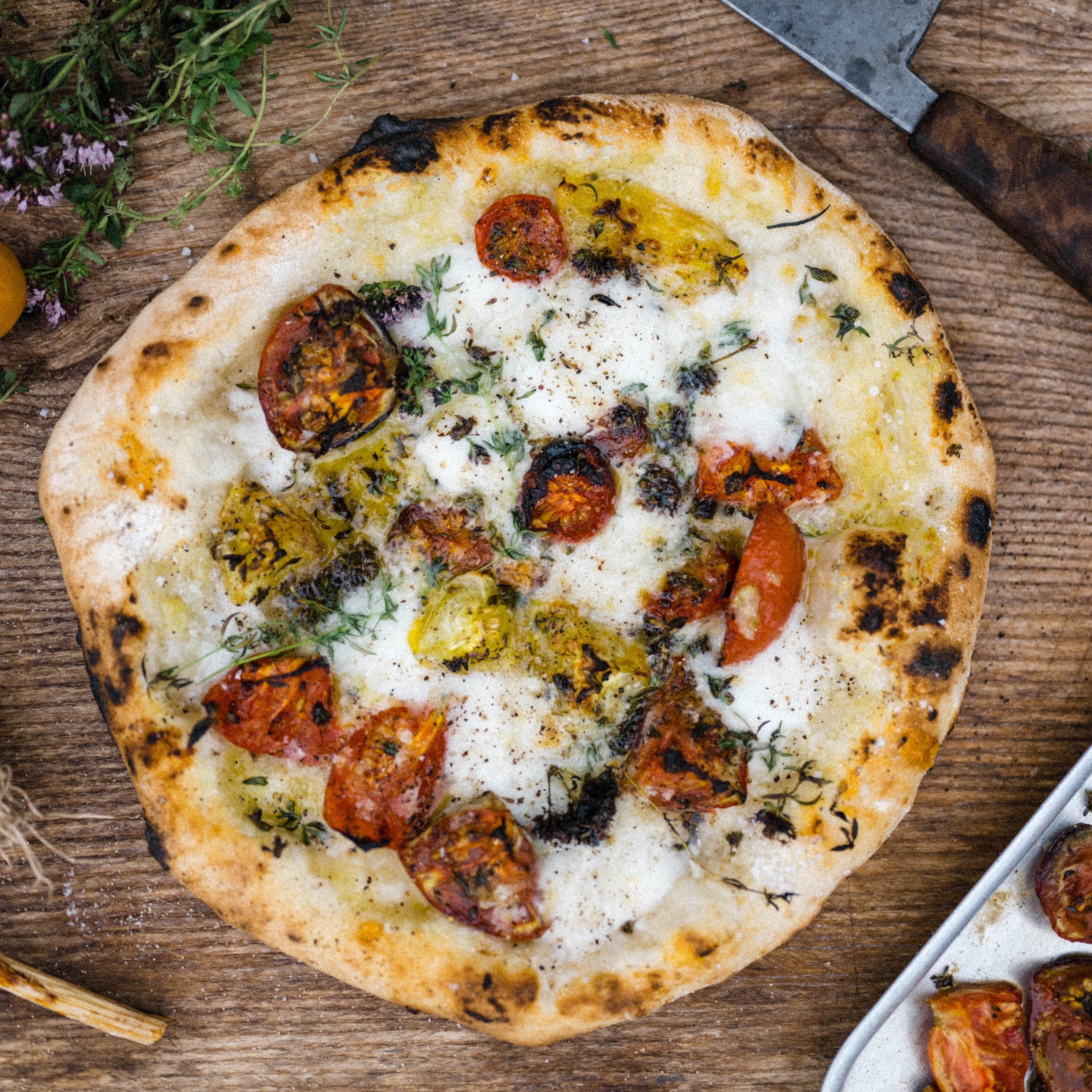 Slow roast tomato and roasted garlic pizza